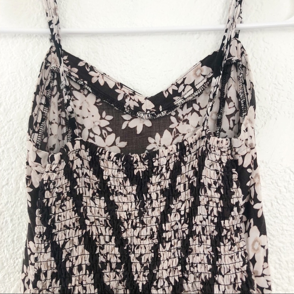Smocked floral dress - Picture 3 of 3